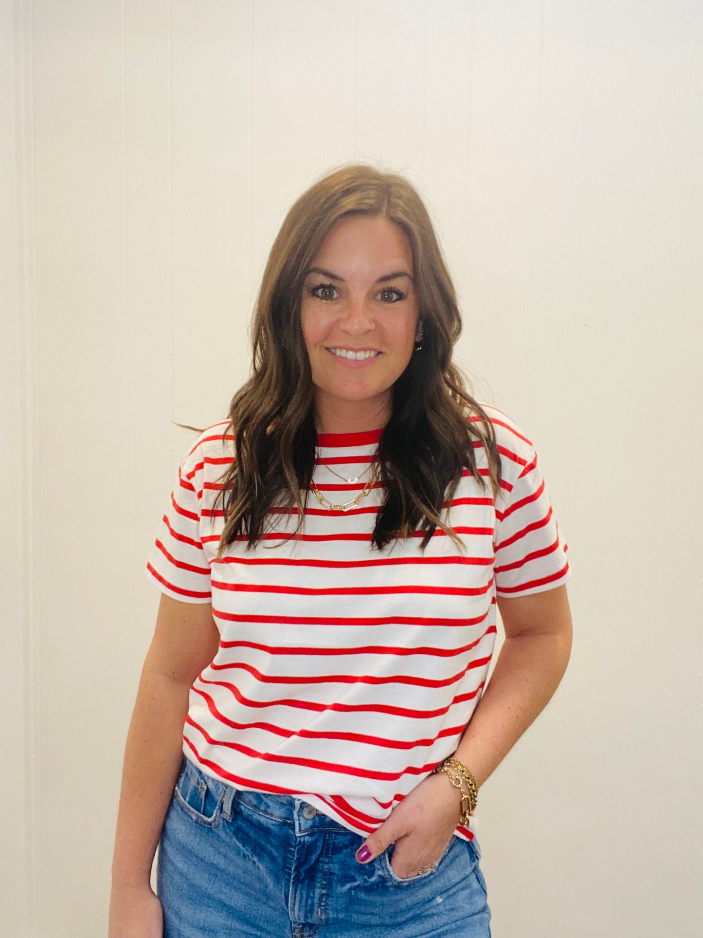 Red and White Short Sleeve Crew Neck Tee