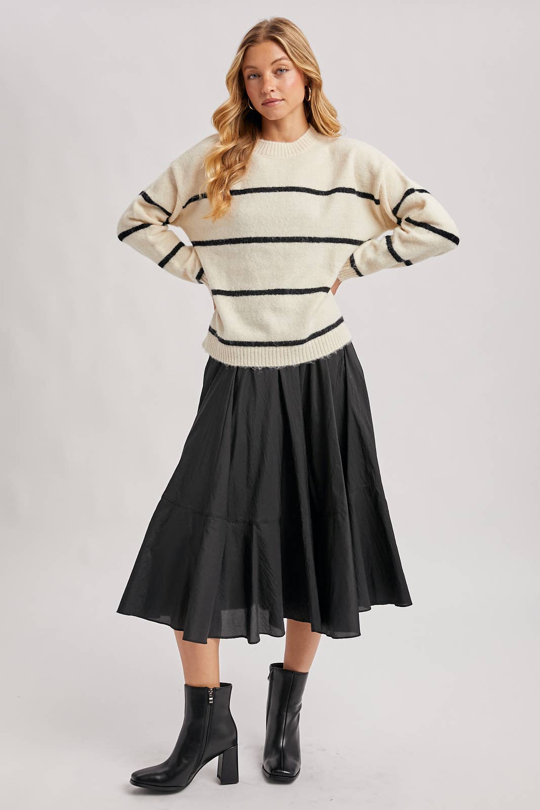 Tiered A-Line Midi Skirt | Lightweight Structured Silhouette