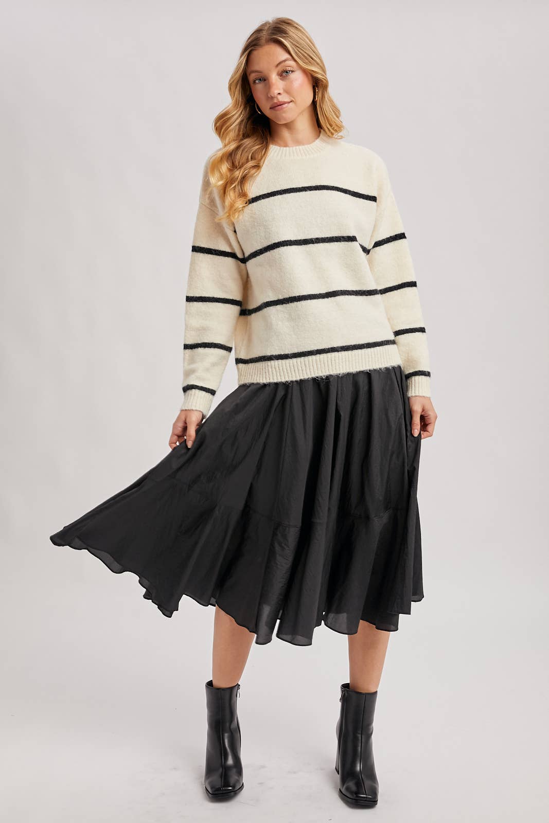Tiered A-Line Midi Skirt | Lightweight Structured Silhouette