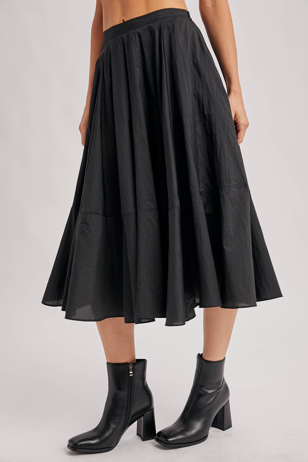 Tiered A-Line Midi Skirt | Lightweight Structured Silhouette