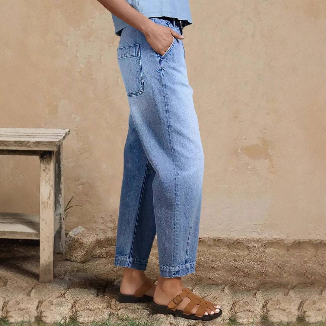 PREORDER - High-Waisted Wide Leg Cropped Jeans – Light Blue