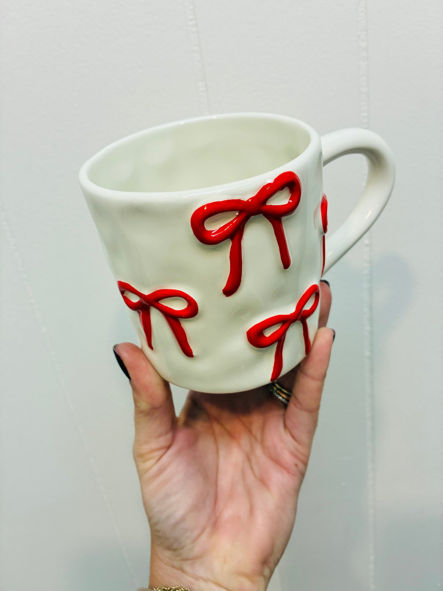 Mary Square Sculpted Bow Mug