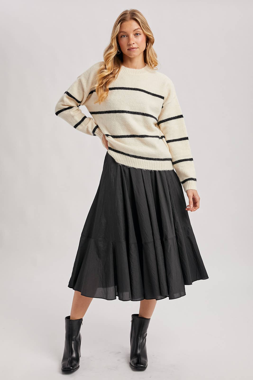 Tiered A-Line Midi Skirt | Lightweight Structured Silhouette
